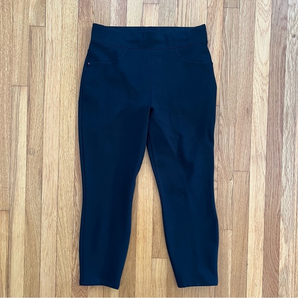 Spanx The Perfect Black Pant Crop Flare Pants, Medium - Picture 5 of 9